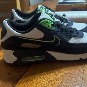 Nike men Black and Lime Sneakers